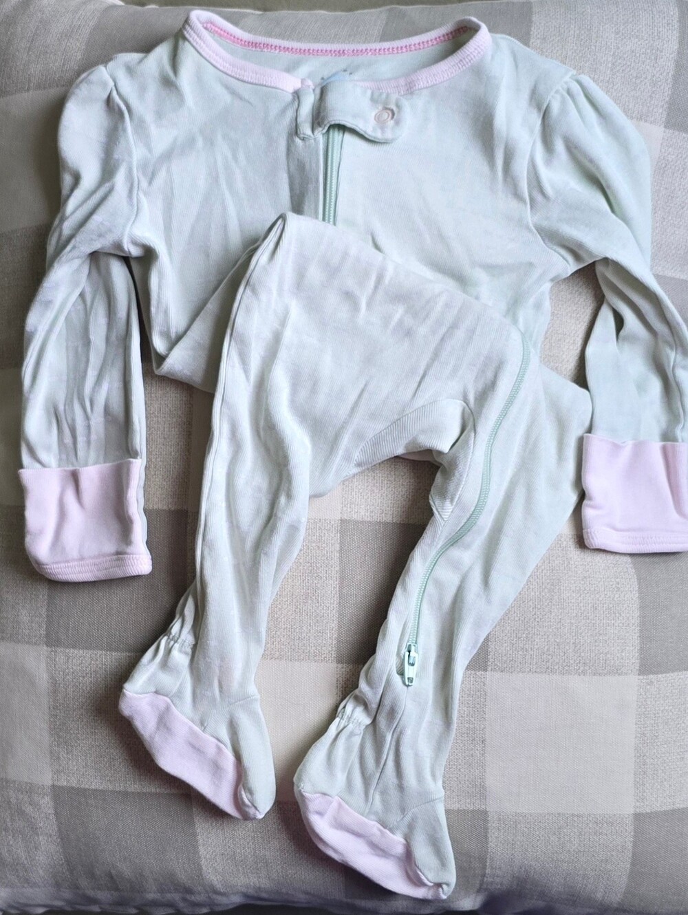Pale Green and Pink Baby Girl Footed Pajamas Mitts 6-9 Months Cloud Island